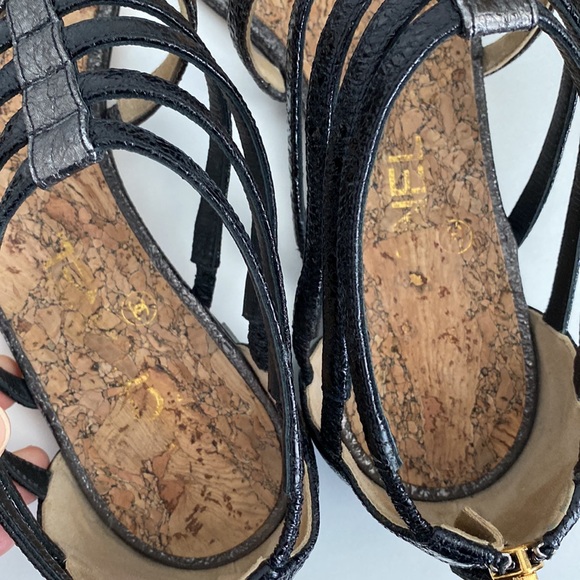 CHANEL Authentic T-Strap Zip Metallic Sandals (EUR 38.5) - Picture 2 of 11